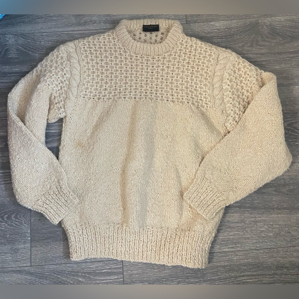 Vintage Yvonne Bergin Wool Knit Cream Crew Neck Sweater Long Sleeves Size Small